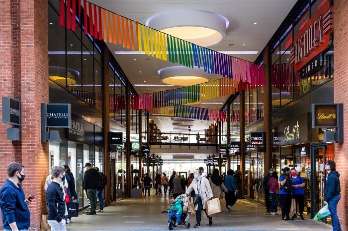 London Designer Outlet boosted by release of No Time to Die | Retail ...