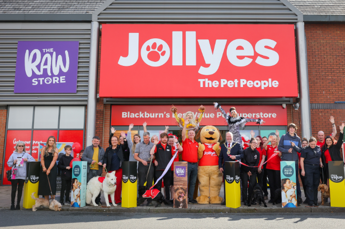 Jollyes open new Blackburn store